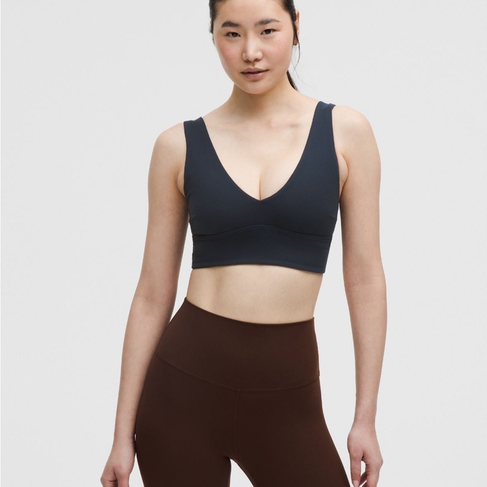 Lululemon Align V Neck Bra *Light Support* C/D size 8